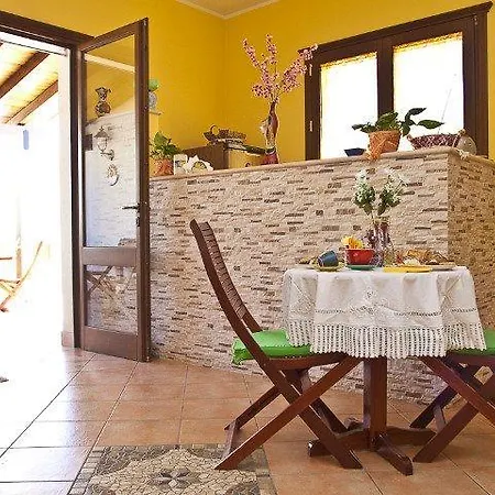 Ilgiardinodellanonna Bed & Breakfast Castelluzzo